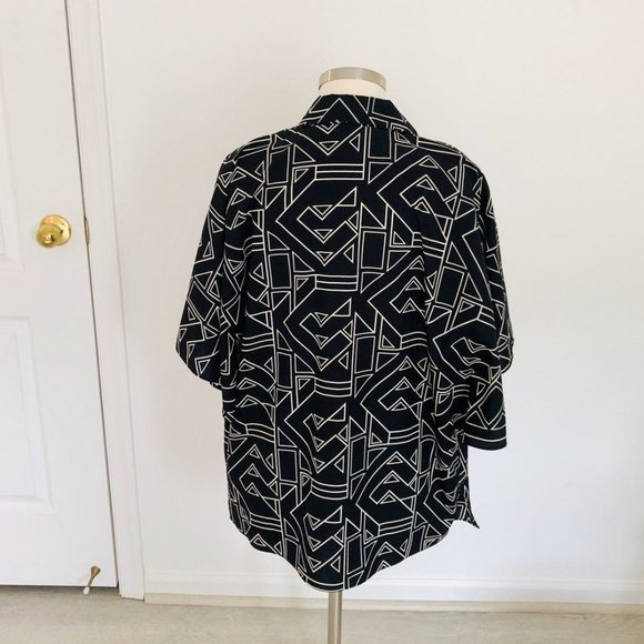 Ralph Lauren Women's Button Down Short Sleeve Top - Picture 2 of 3